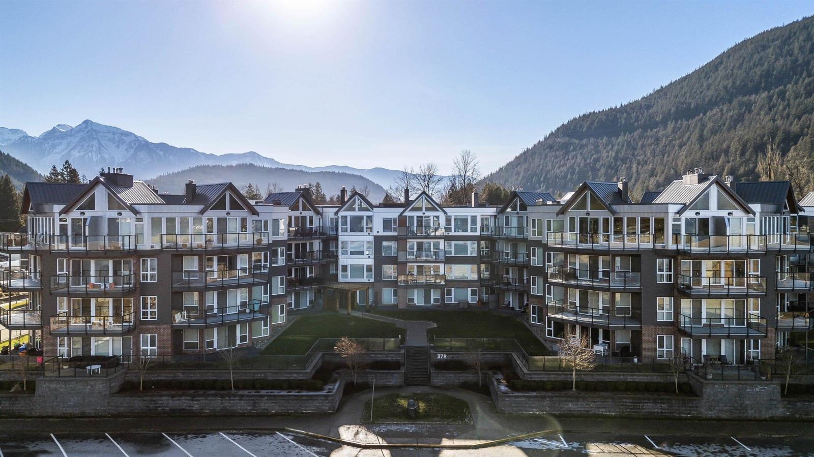 315 378 Esplanade Avenue, Harrison Hot Springs, Harrison Hot Springs, British Columbia  V0M 1K0 - Photo 3 - R2962137