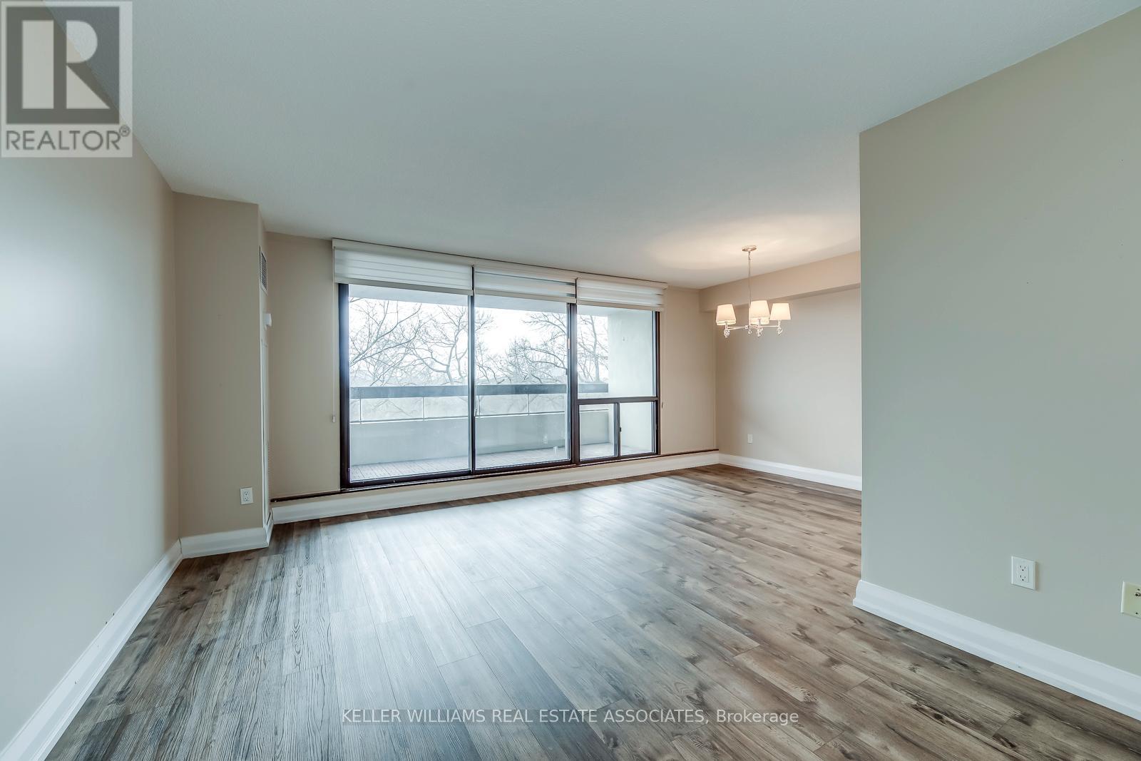 604 - 80 Quebec Avenue, Toronto, Ontario  M6P 4B7 - Photo 10 - W11950003