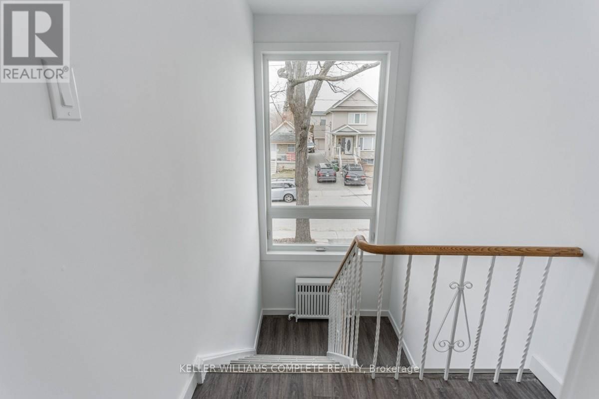 3 - 185 Bowie Avenue, Toronto, Ontario  M6E 2R5 - Photo 17 - W11950040