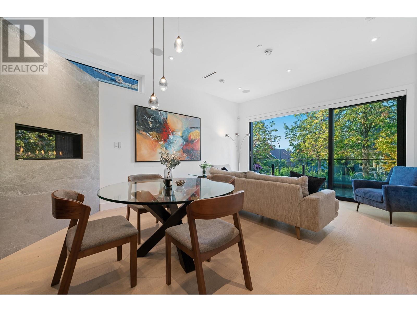 Listing Picture 16 of 40 : 2028 E 4TH AVENUE, Vancouver / 溫哥華 - 魯藝地產 Yvonne Lu Group - MLS Medallion Club Member