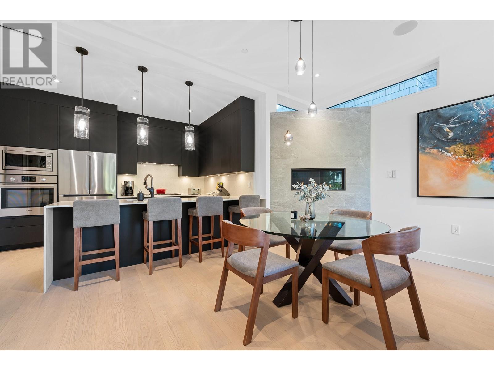 Listing Picture 21 of 40 : 2028 E 4TH AVENUE, Vancouver / 溫哥華 - 魯藝地產 Yvonne Lu Group - MLS Medallion Club Member