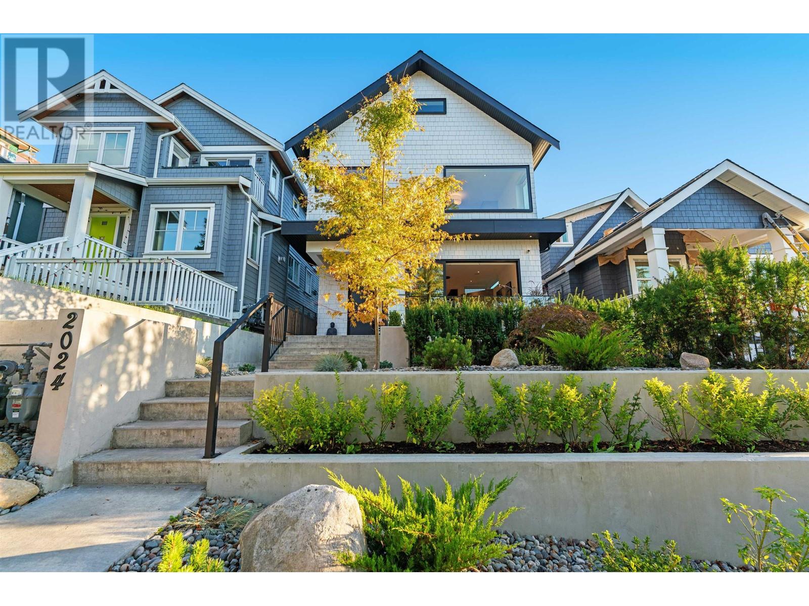 Listing Picture 5 of 40 : 2028 E 4TH AVENUE, Vancouver / 溫哥華 - 魯藝地產 Yvonne Lu Group - MLS Medallion Club Member