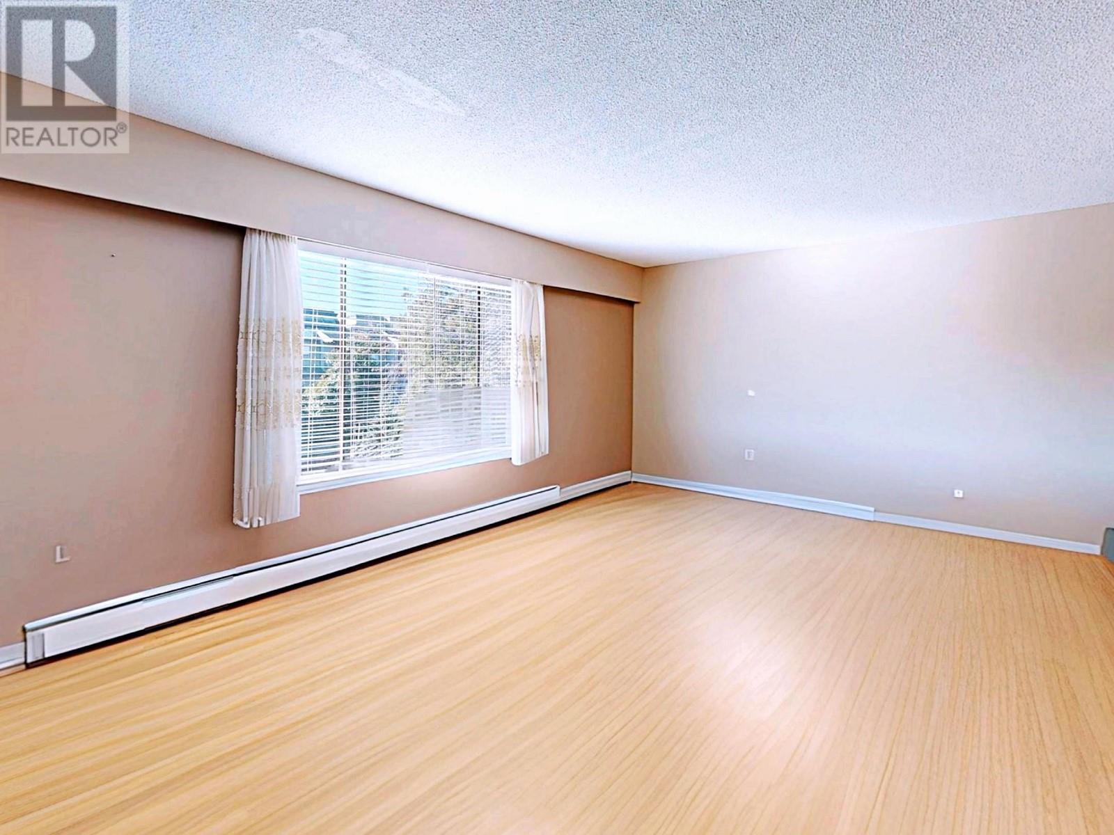 246 W 4th Street, North Vancouver, British Columbia  V7M 1H7 - Photo 30 - C8066256