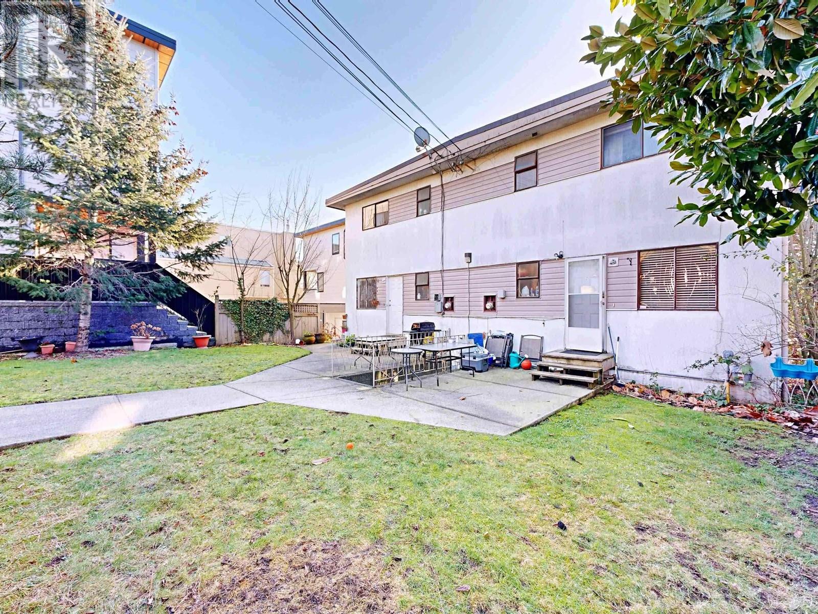 246 W 4th Street, North Vancouver, British Columbia  V7M 1H7 - Photo 7 - C8066256