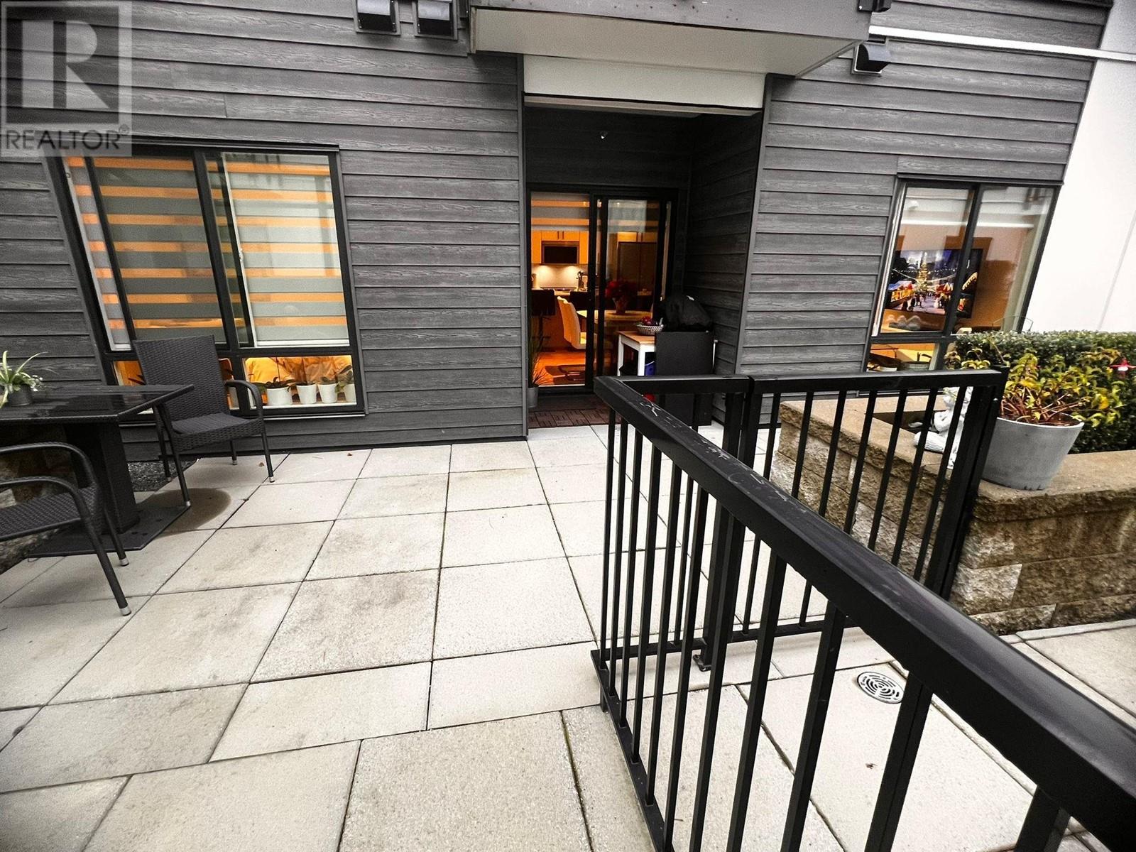 Listing Picture 7 of 8 : 206 6968 ROYAL OAK AVENUE, Burnaby / 本拿比 - 魯藝地產 Yvonne Lu Group - MLS Medallion Club Member