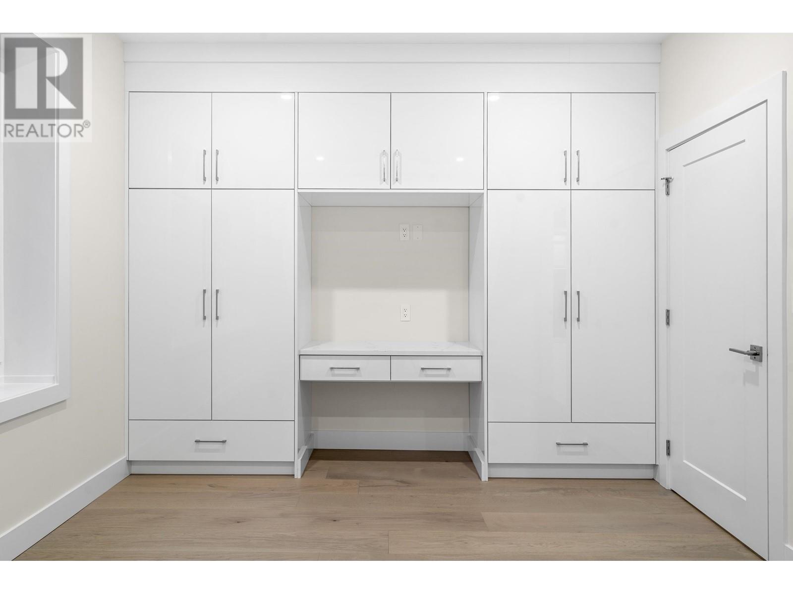 Listing Picture 15 of 40 : 2888 E 54TH AVENUE, Vancouver / 溫哥華 - 魯藝地產 Yvonne Lu Group - MLS Medallion Club Member