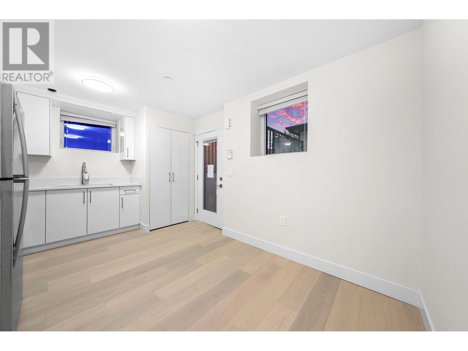 Listing Picture 29 of 40 : 2888 E 54TH AVENUE, Vancouver / 溫哥華 - 魯藝地產 Yvonne Lu Group - MLS Medallion Club Member