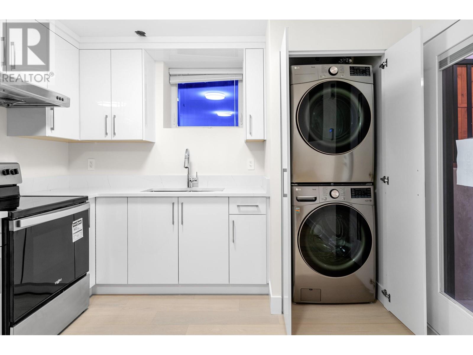 Listing Picture 31 of 40 : 2888 E 54TH AVENUE, Vancouver / 溫哥華 - 魯藝地產 Yvonne Lu Group - MLS Medallion Club Member