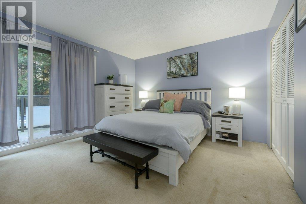 Listing Picture 14 of 31 : 9813 BELFRIAR DRIVE, Burnaby / 本拿比 - 魯藝地產 Yvonne Lu Group - MLS Medallion Club Member