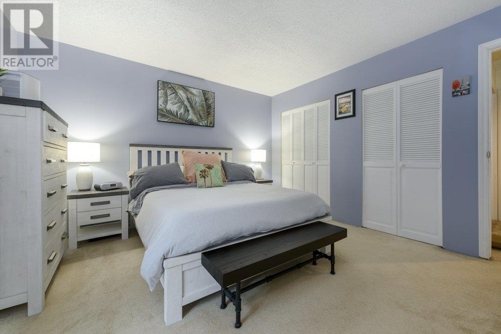 Listing Picture 15 of 31 : 9813 BELFRIAR DRIVE, Burnaby / 本拿比 - 魯藝地產 Yvonne Lu Group - MLS Medallion Club Member