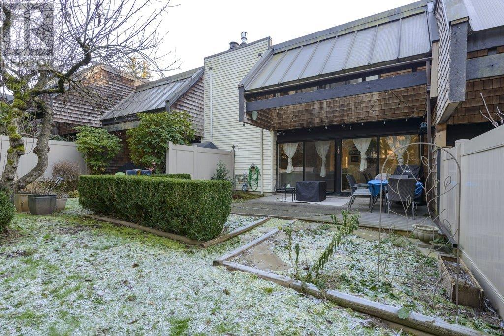 Listing Picture 22 of 31 : 9813 BELFRIAR DRIVE, Burnaby / 本拿比 - 魯藝地產 Yvonne Lu Group - MLS Medallion Club Member