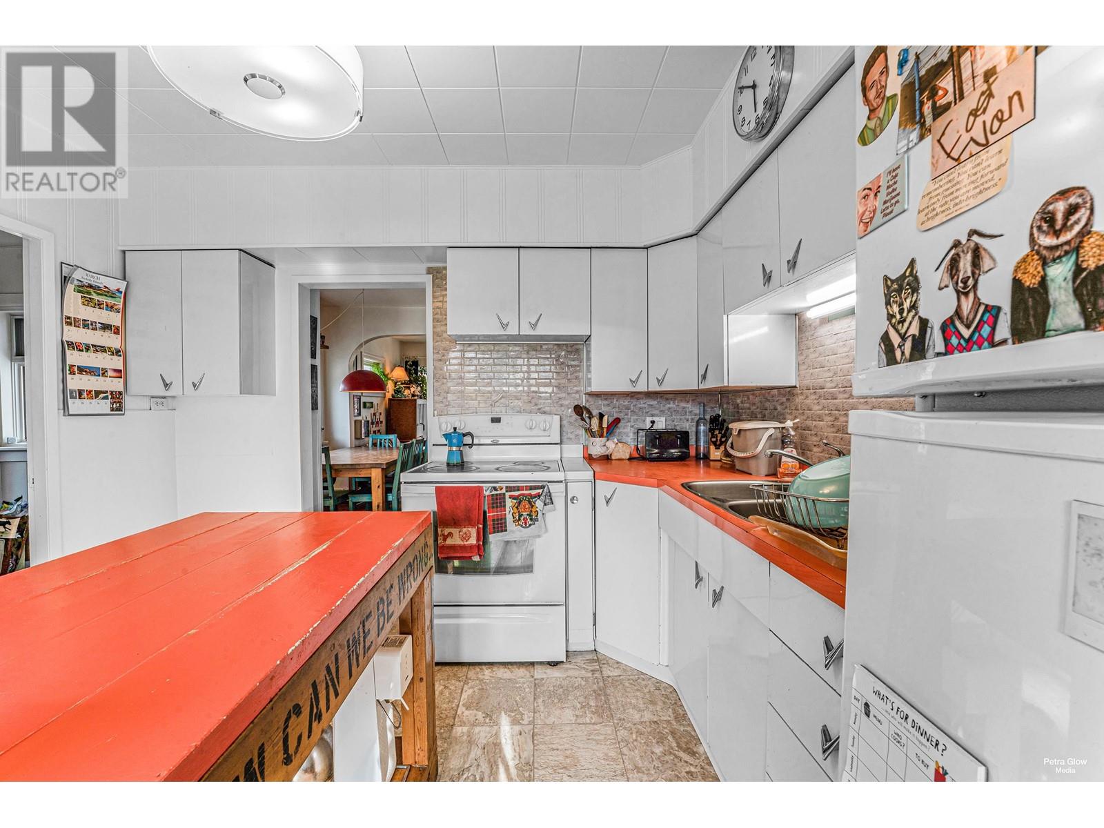 7449 Gray Avenue, Burnaby, British Columbia  V5J 3Z4 - Photo 11 - R2962329