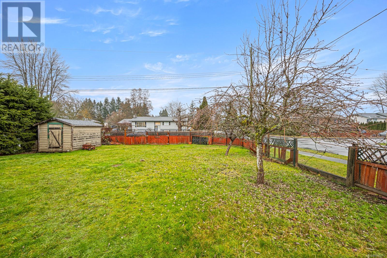 1241 21st St, Courtenay, British Columbia  V9N 2C1 - Photo 33 - 986070