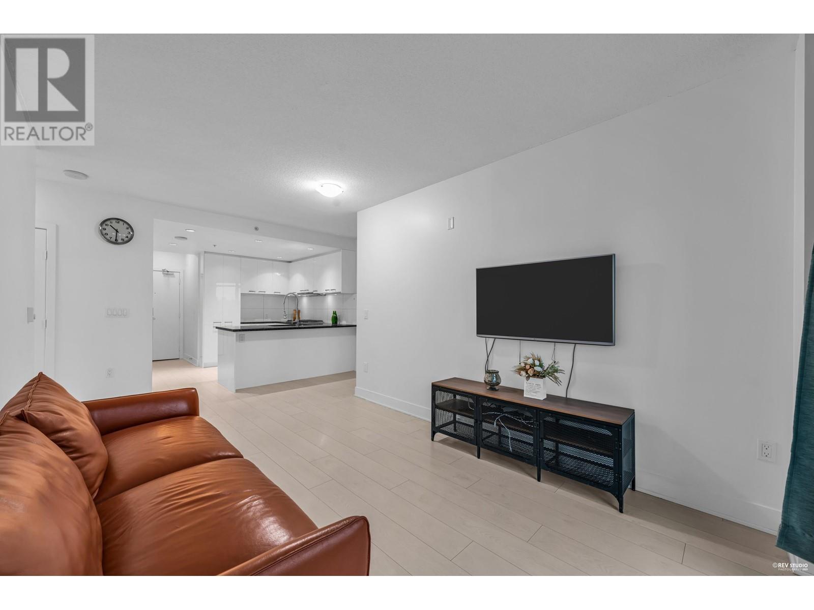 1206 3008 Glen Drive, Coquitlam, British Columbia  V3B 0J5 - Photo 13 - R2961710