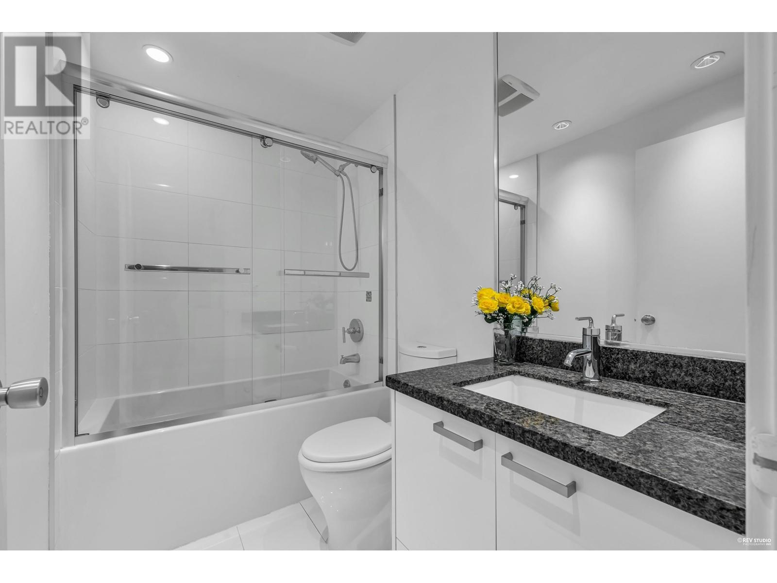 1206 3008 Glen Drive, Coquitlam, British Columbia  V3B 0J5 - Photo 19 - R2961710