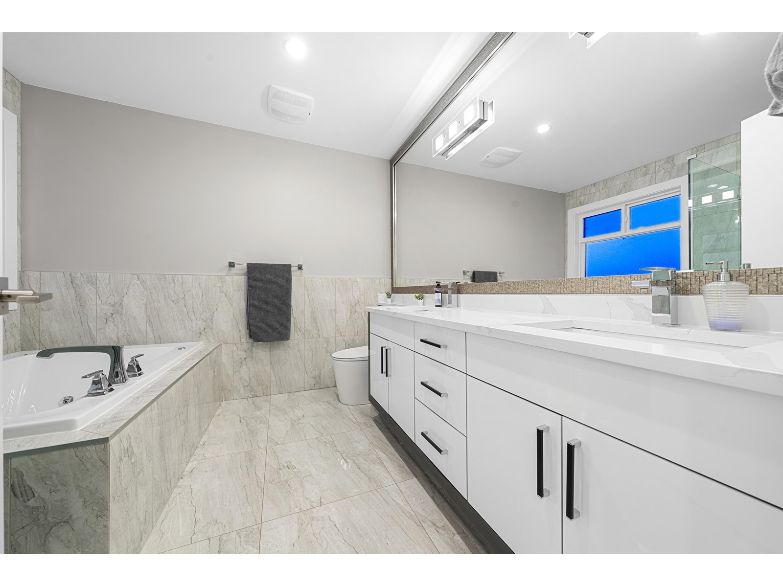 8909 128 Street, Surrey, British Columbia  V3V 5M6 - Photo 31 - R2961151