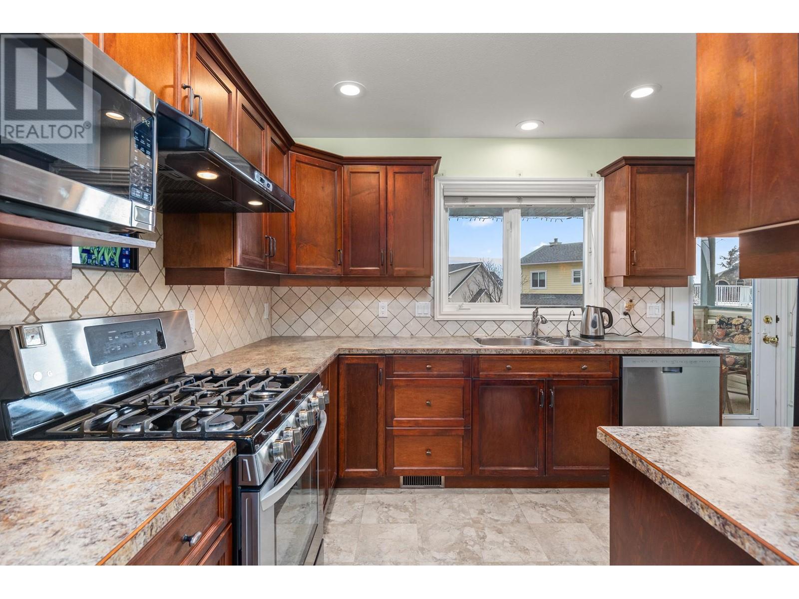 7269 Fintry Delta Road, Kelowna, British Columbia  V1Z 3V1 - Photo 9 - 10332765