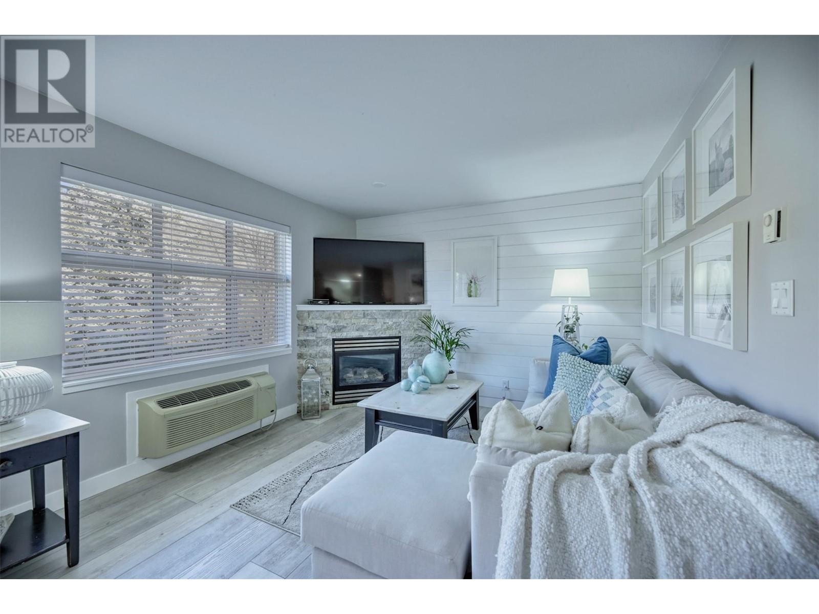 Property at 7600 COTTONWOOD Drive Unit# 3 image 4