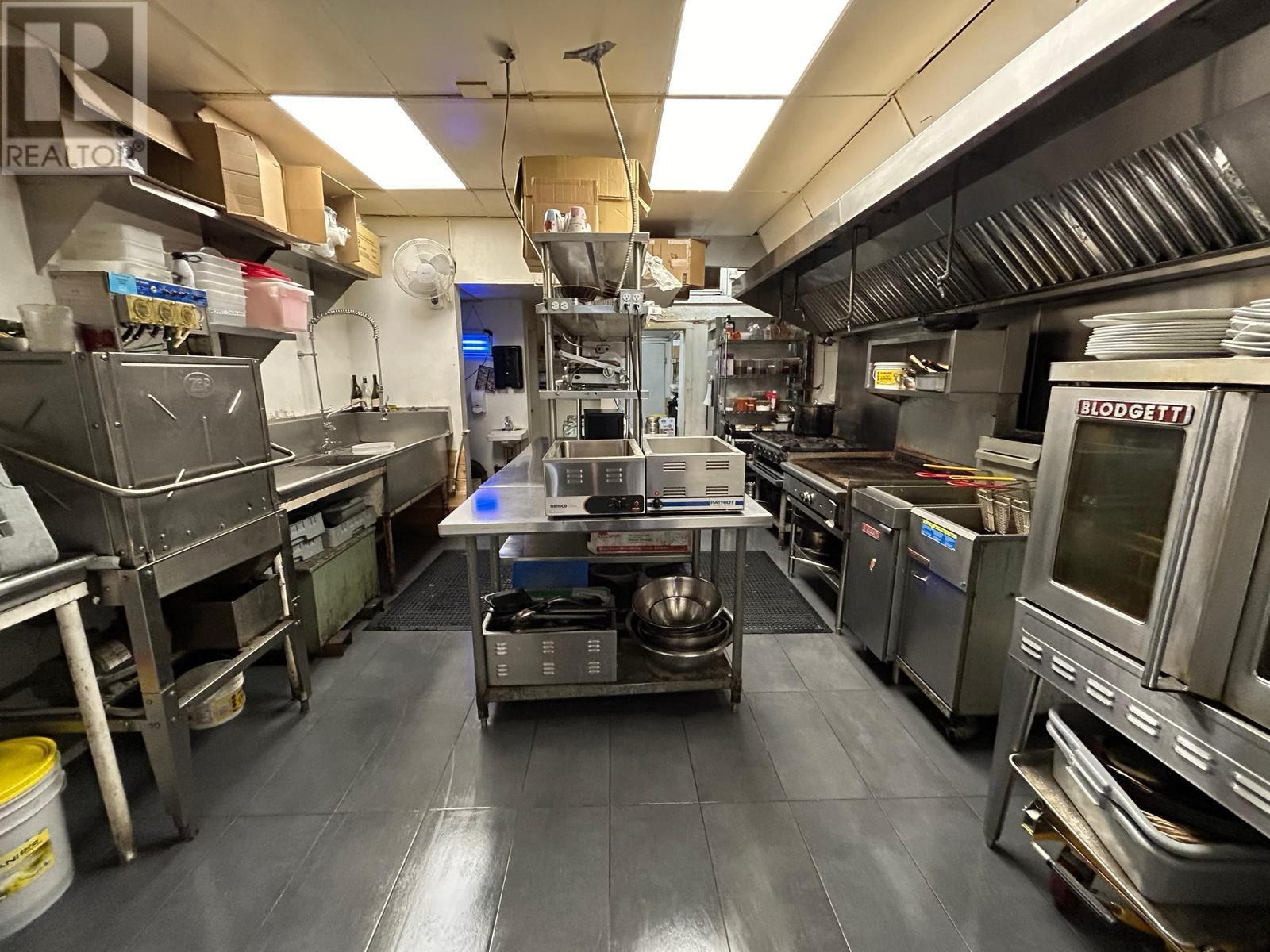 Listing Picture 4 of 6 : 147 E BROADWAY, Vancouver / 溫哥華 - 魯藝地產 Yvonne Lu Group - MLS Medallion Club Member