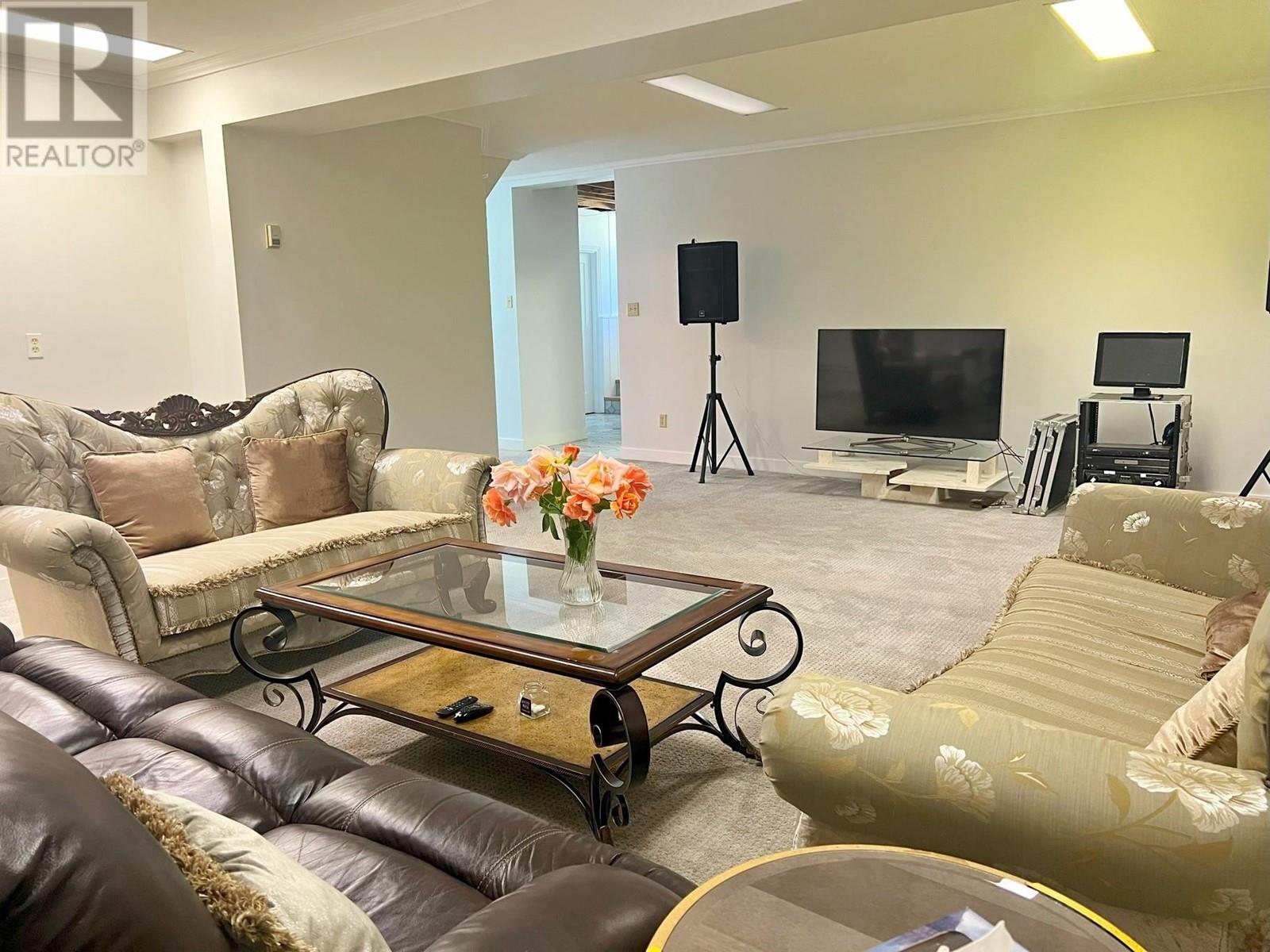 Listing Picture 9 of 21 : 3075 W 36TH AVENUE, Vancouver / 溫哥華 - 魯藝地產 Yvonne Lu Group - MLS Medallion Club Member