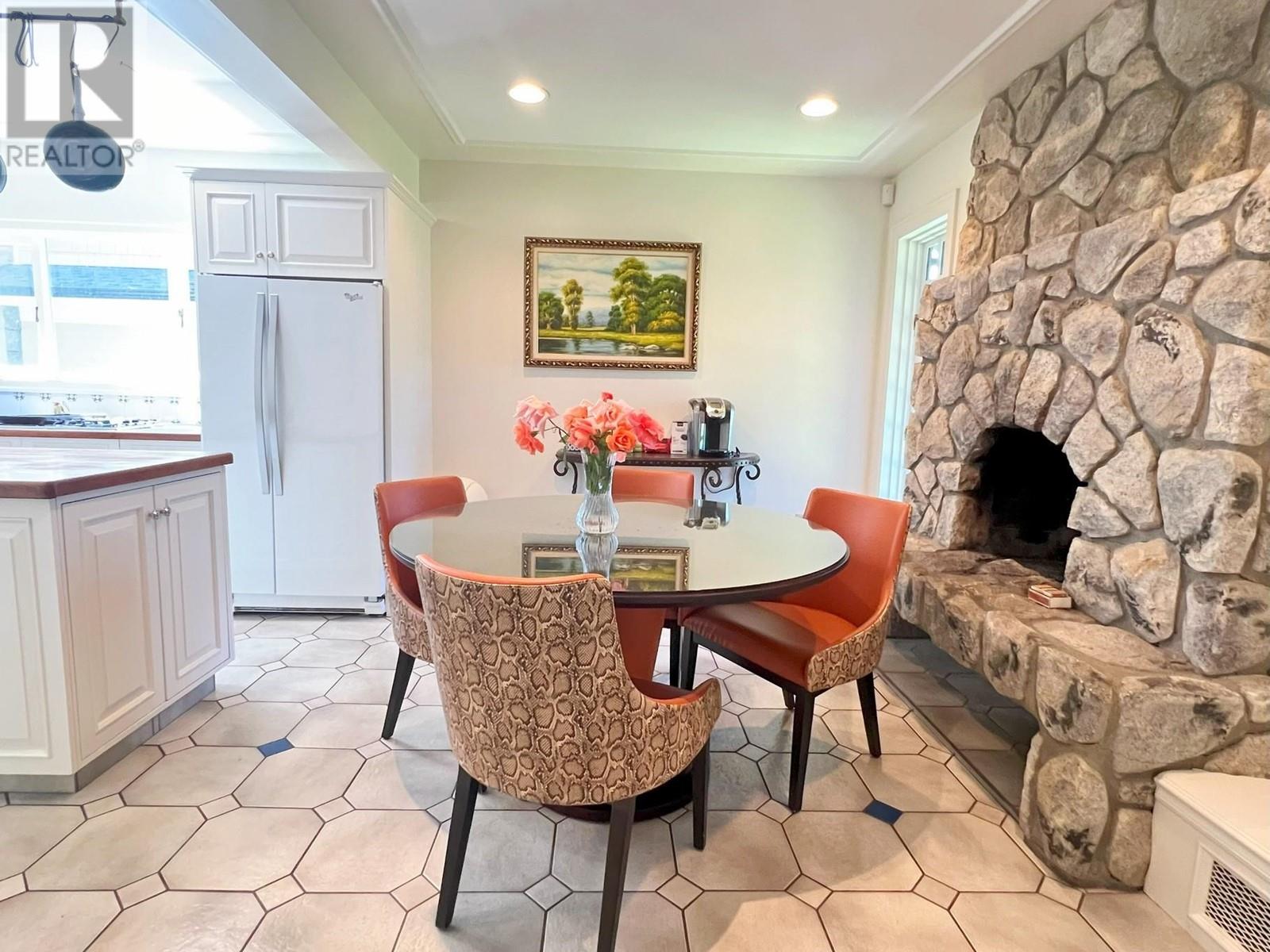 Listing Picture 7 of 21 : 3075 W 36TH AVENUE, Vancouver / 溫哥華 - 魯藝地產 Yvonne Lu Group - MLS Medallion Club Member