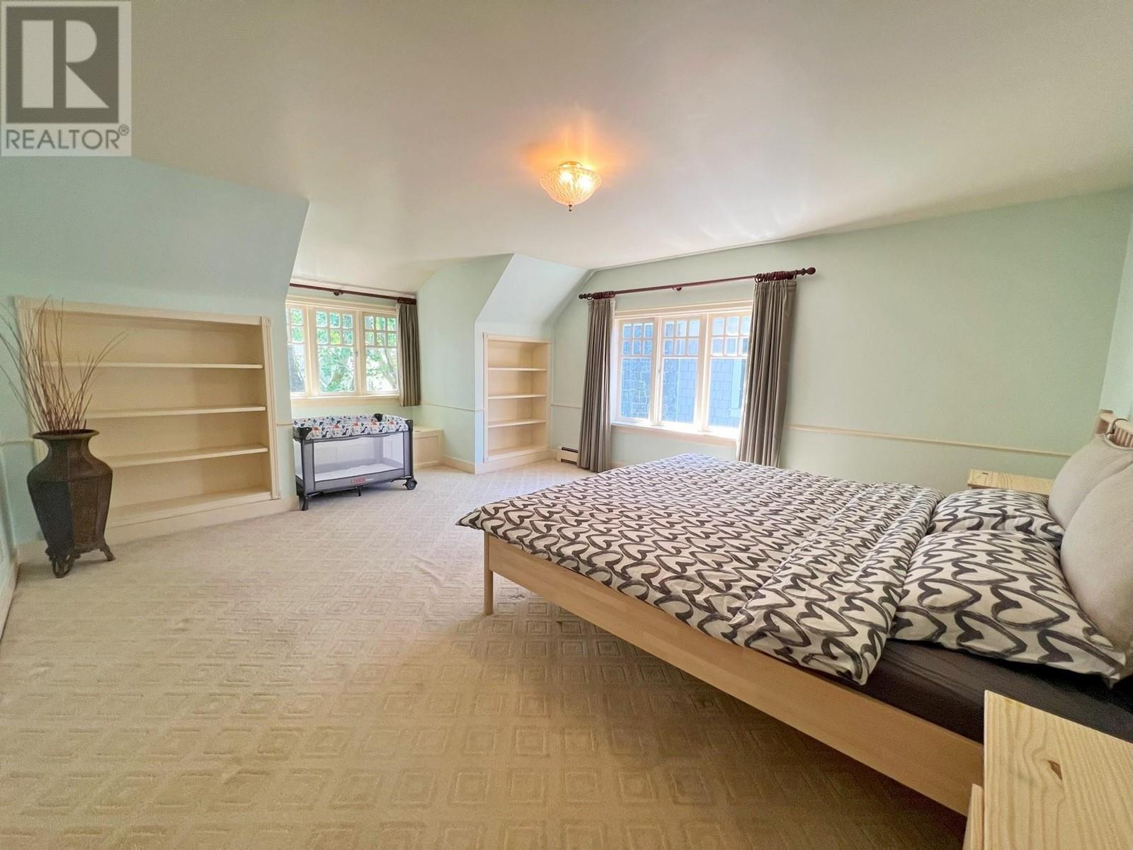 Listing Picture 11 of 21 : 3075 W 36TH AVENUE, Vancouver / 溫哥華 - 魯藝地產 Yvonne Lu Group - MLS Medallion Club Member