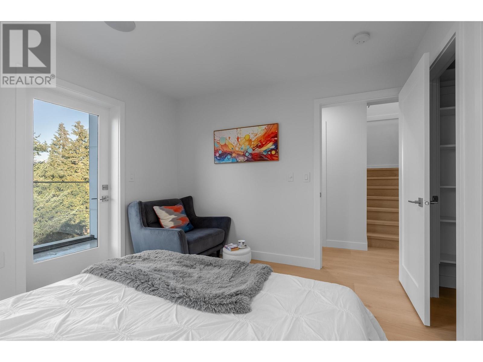 Listing Picture 15 of 40 : 2 4215 W 13TH AVENUE, Vancouver / 溫哥華 - 魯藝地產 Yvonne Lu Group - MLS Medallion Club Member