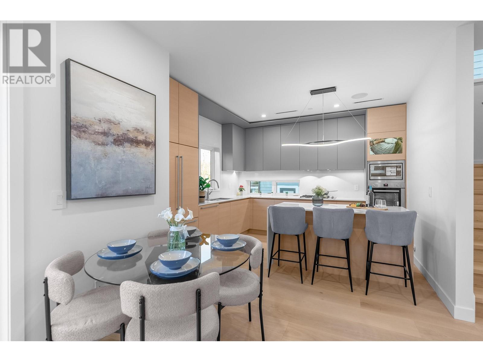 Listing Picture 5 of 40 : 2 4215 W 13TH AVENUE, Vancouver / 溫哥華 - 魯藝地產 Yvonne Lu Group - MLS Medallion Club Member