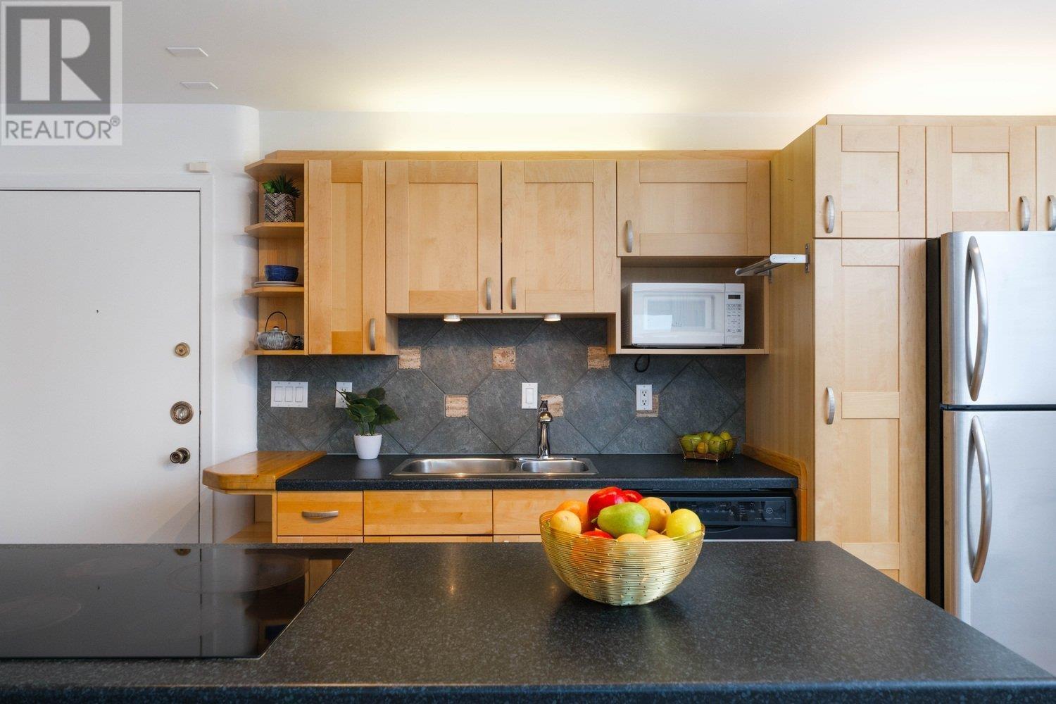 Listing Picture 10 of 27 : 103 2366 WALL STREET, Vancouver / 溫哥華 - 魯藝地產 Yvonne Lu Group - MLS Medallion Club Member