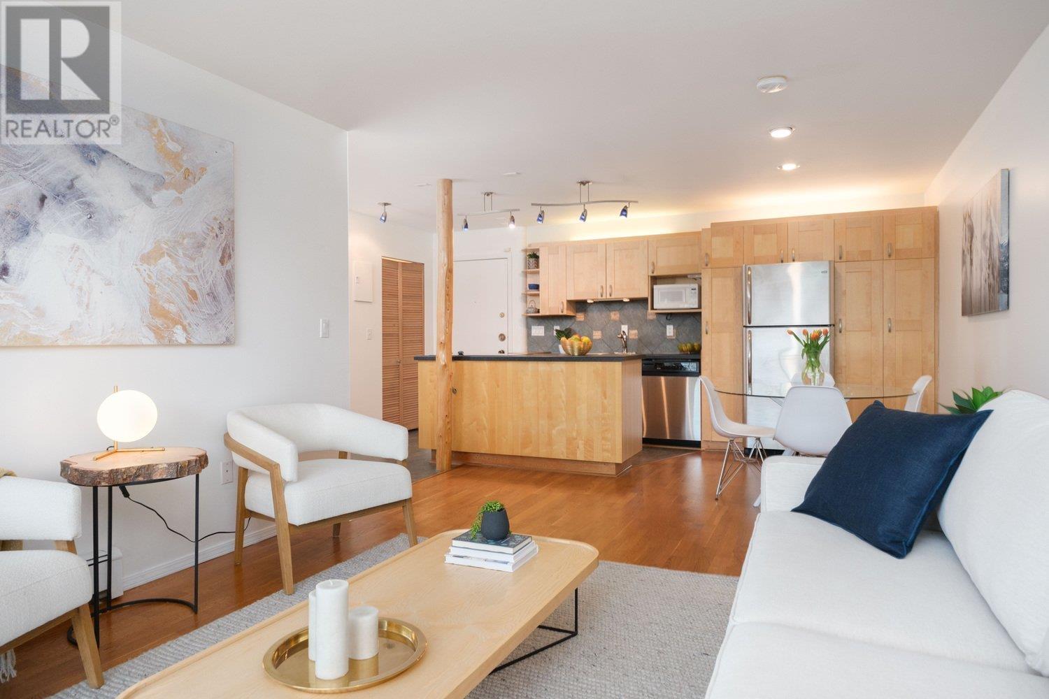 Listing Picture 5 of 27 : 103 2366 WALL STREET, Vancouver / 溫哥華 - 魯藝地產 Yvonne Lu Group - MLS Medallion Club Member