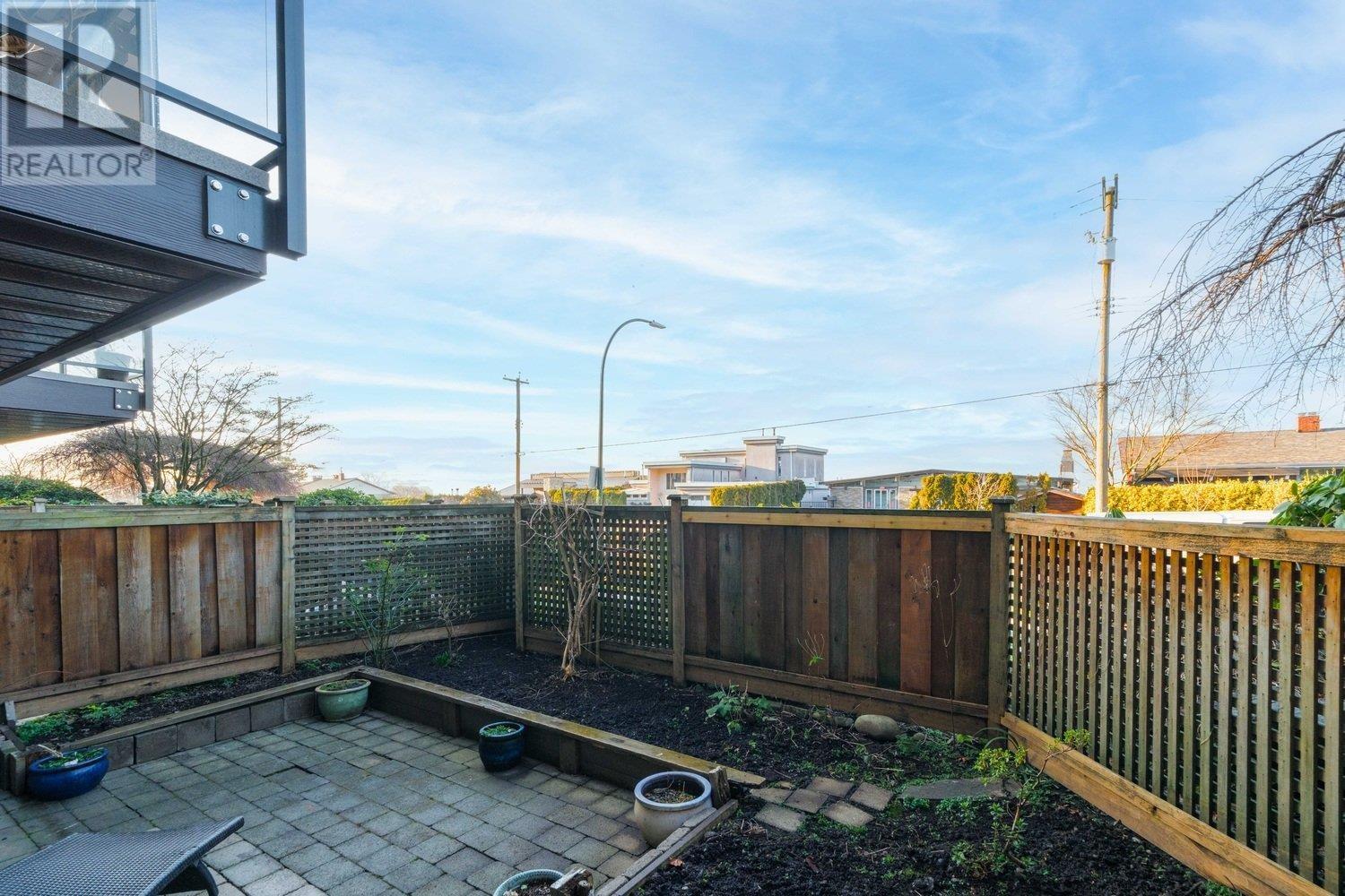 Listing Picture 24 of 27 : 103 2366 WALL STREET, Vancouver / 溫哥華 - 魯藝地產 Yvonne Lu Group - MLS Medallion Club Member