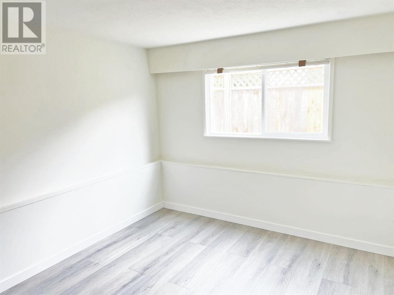5854 Burns Place, Burnaby, British Columbia  V5H 1X1 - Photo 8 - R2962343