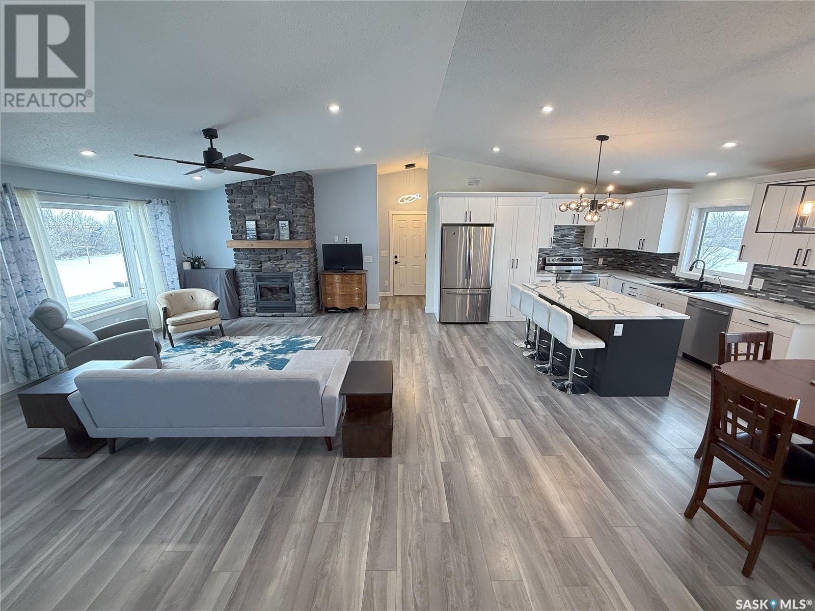 Hazlet Acreage, Pittville Rm No. 169, Saskatchewan  S0N 1E0 - Photo 9 - SK993956