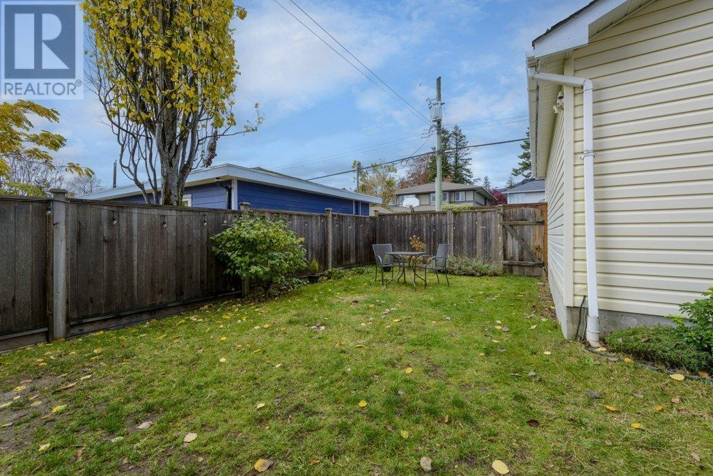 424 W 15th Street, North Vancouver, British Columbia  V7M 1S6 - Photo 31 - R2962373