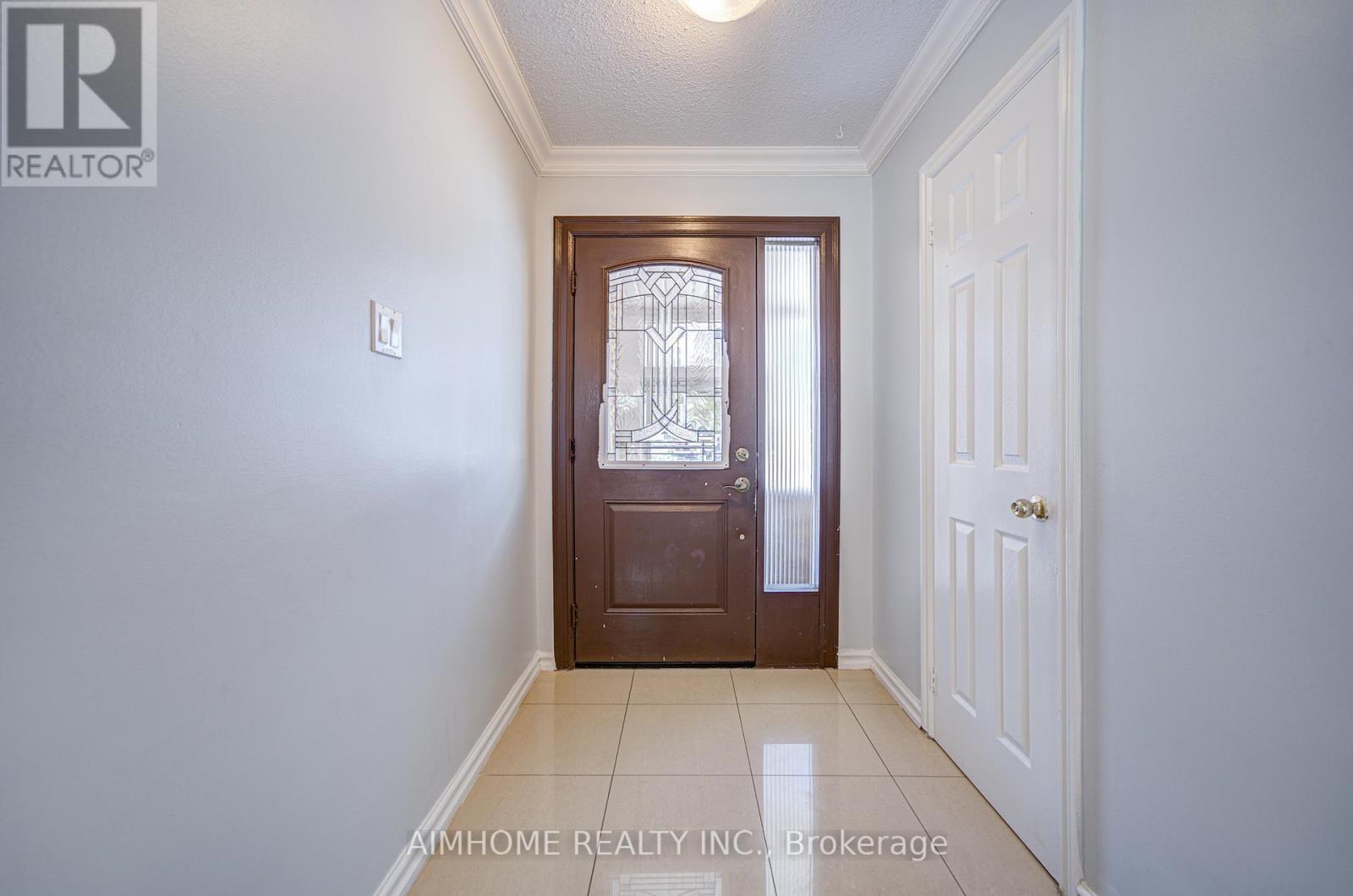 53 Wayside Avenue, Toronto, Ontario  M1V 1N2 - Photo 2 - E11950316