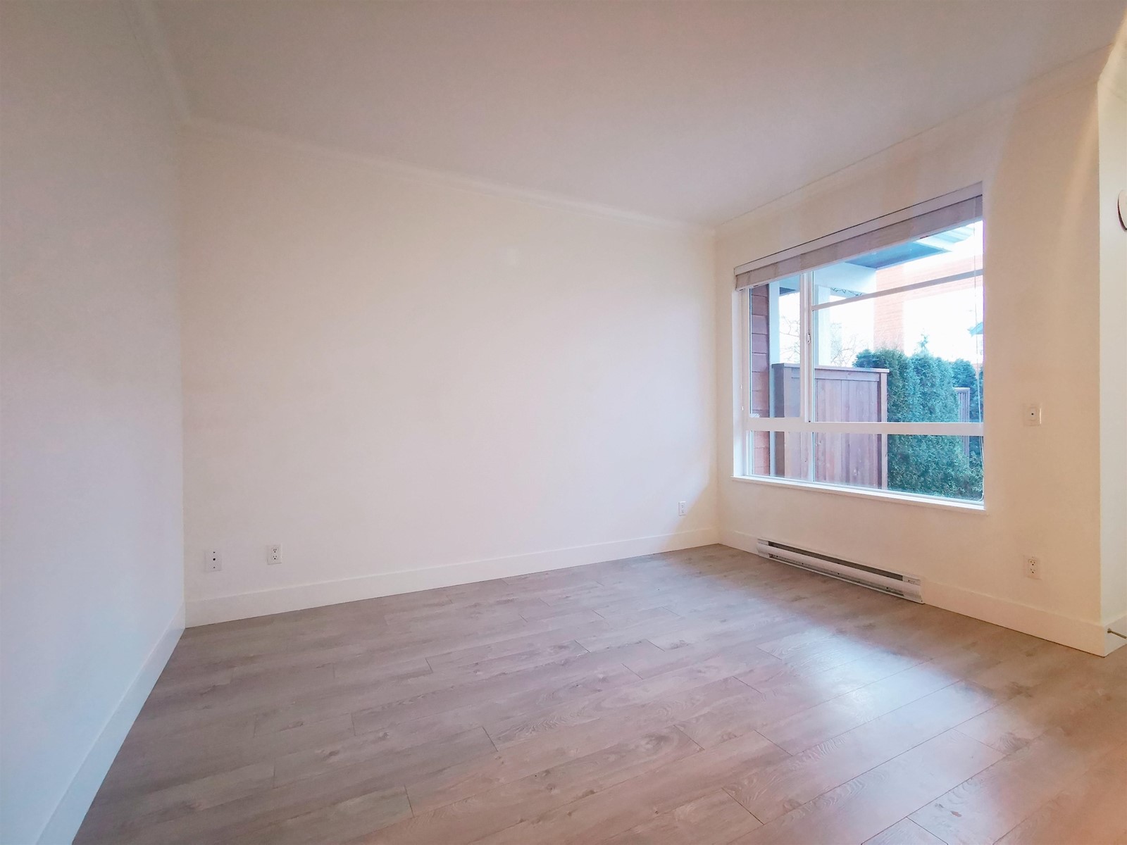 Property at 10 2978 159 STREET image 4