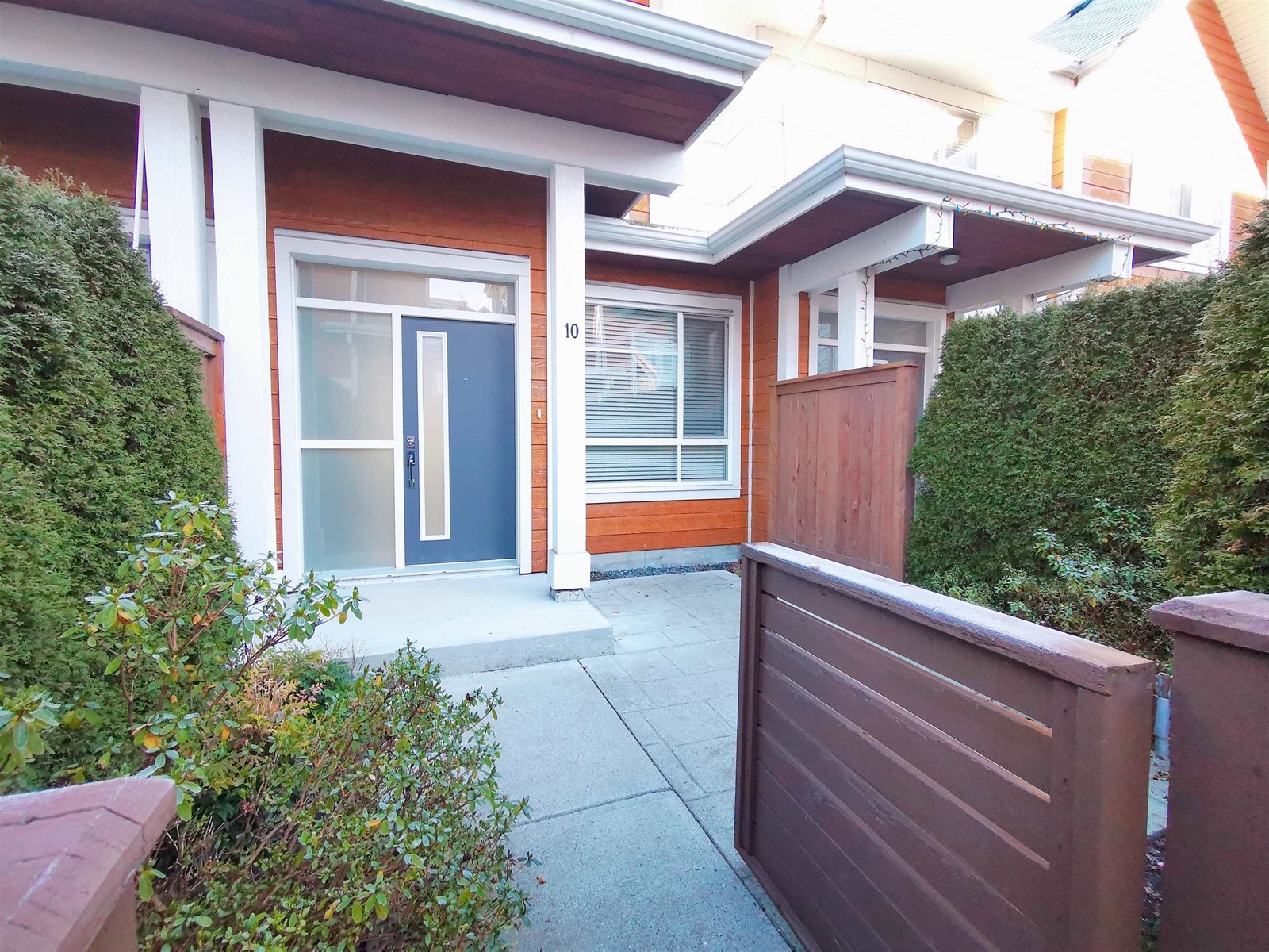 Property at 10 2978 159 STREET image 1