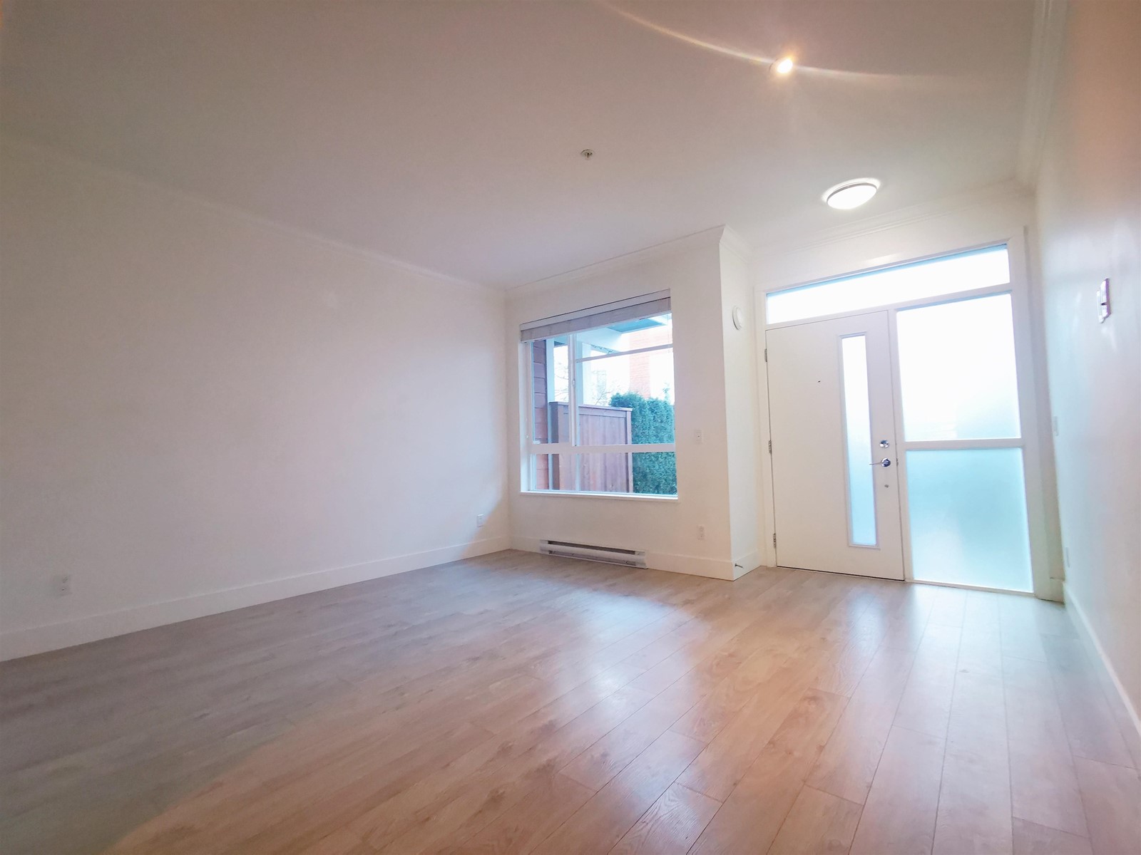 Property at 10 2978 159 STREET image 3