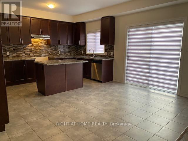 42 Arthur Mclaughlin Street, Clarington (Bowmanville), Ontario  L1C 3K2 - Photo 4 - E11950353
