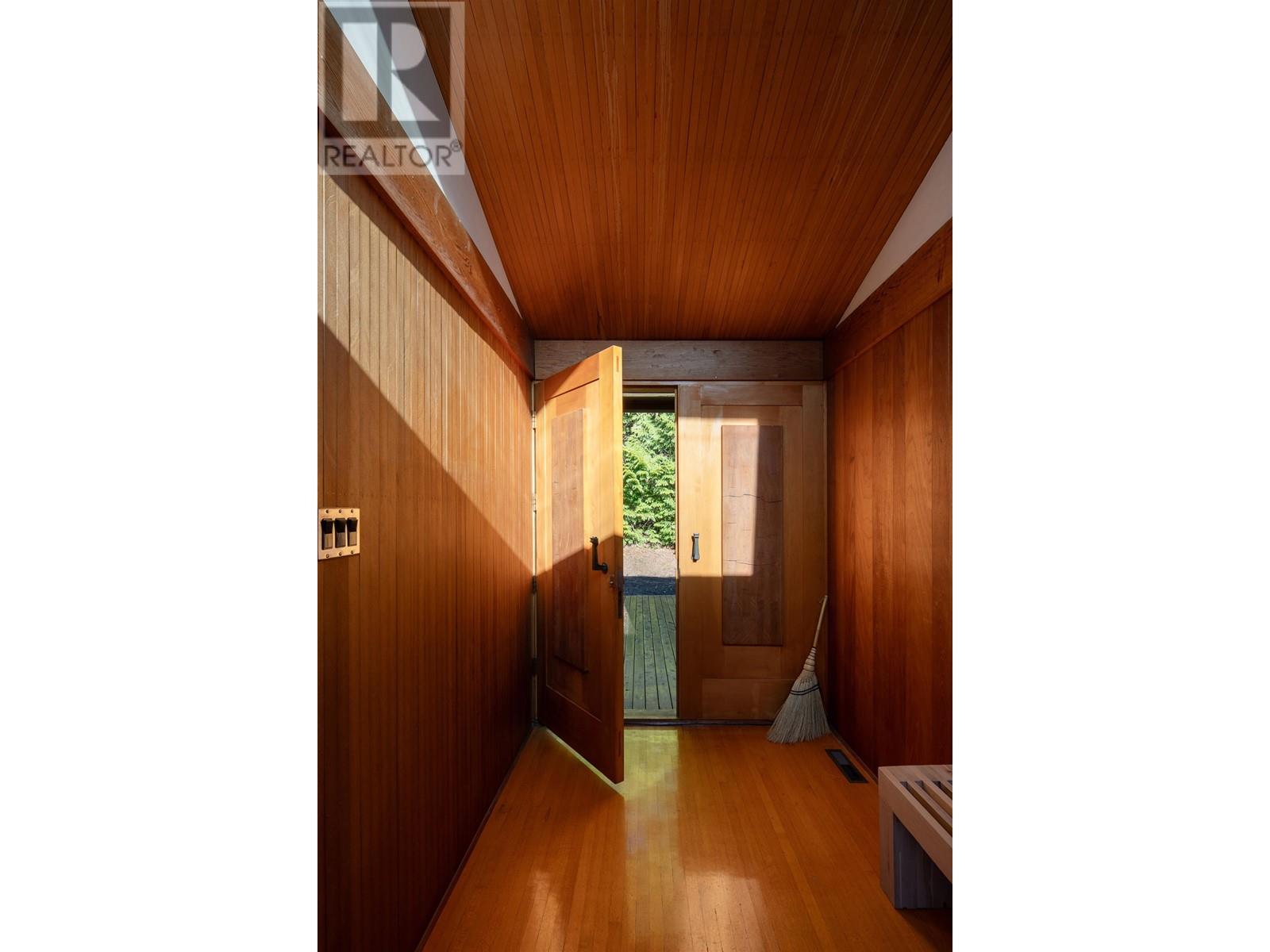 3526 Everglade Place, North Vancouver, British Columbia  V7N 3T9 - Photo 6 - R2962389