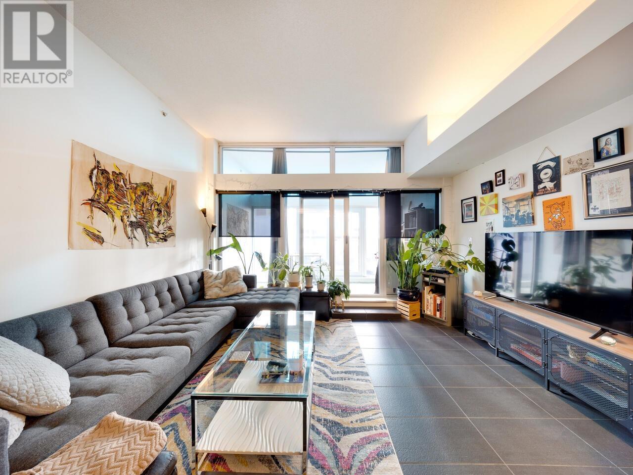 503 33 W PENDER STREET, vancouver, British Columbia V6B1R3