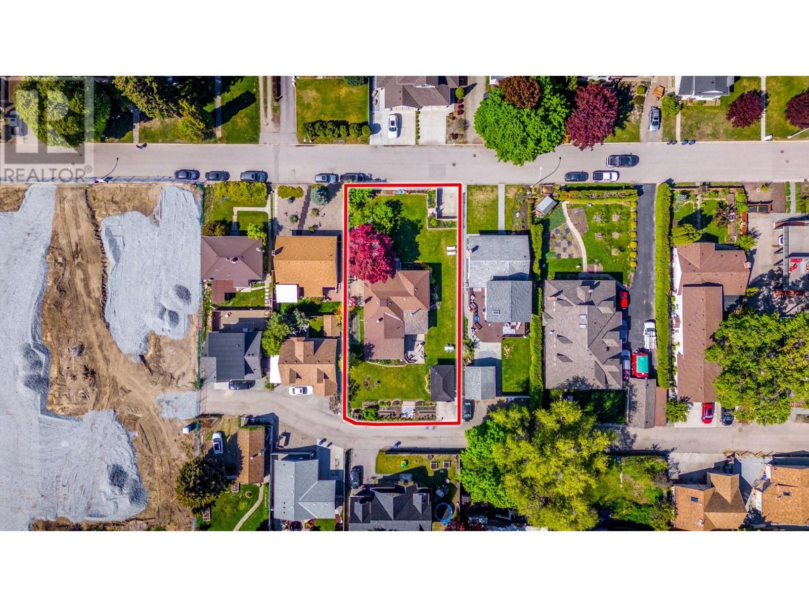 Property at 607 Glenwood Avenue image 3