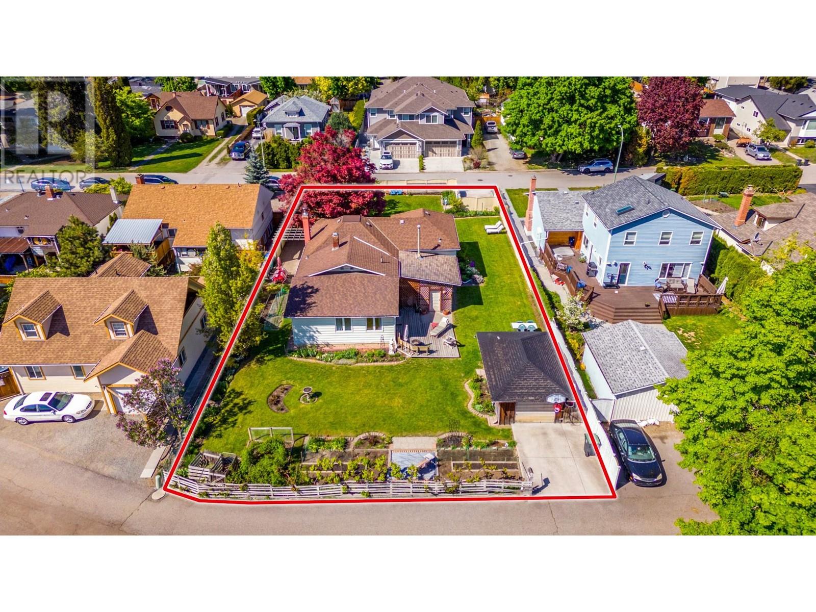 Property at 607 Glenwood Avenue image 2