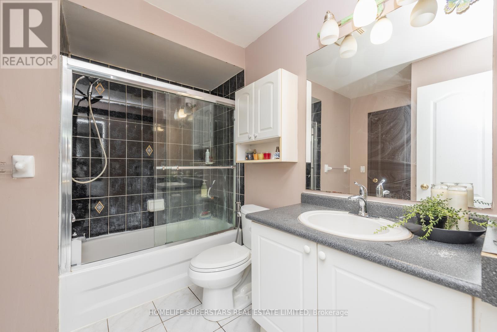 16 - 3020 Cedarglen Gate S, Mississauga (Erindale), Ontario  L5C 4S7 - Photo 19 - W11950400