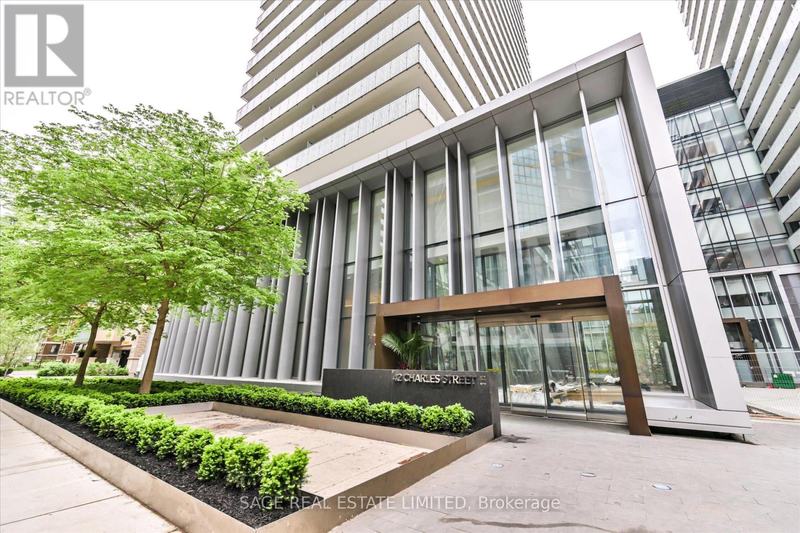 Property at LPH4901 - 42 CHARLES STREET E image 3