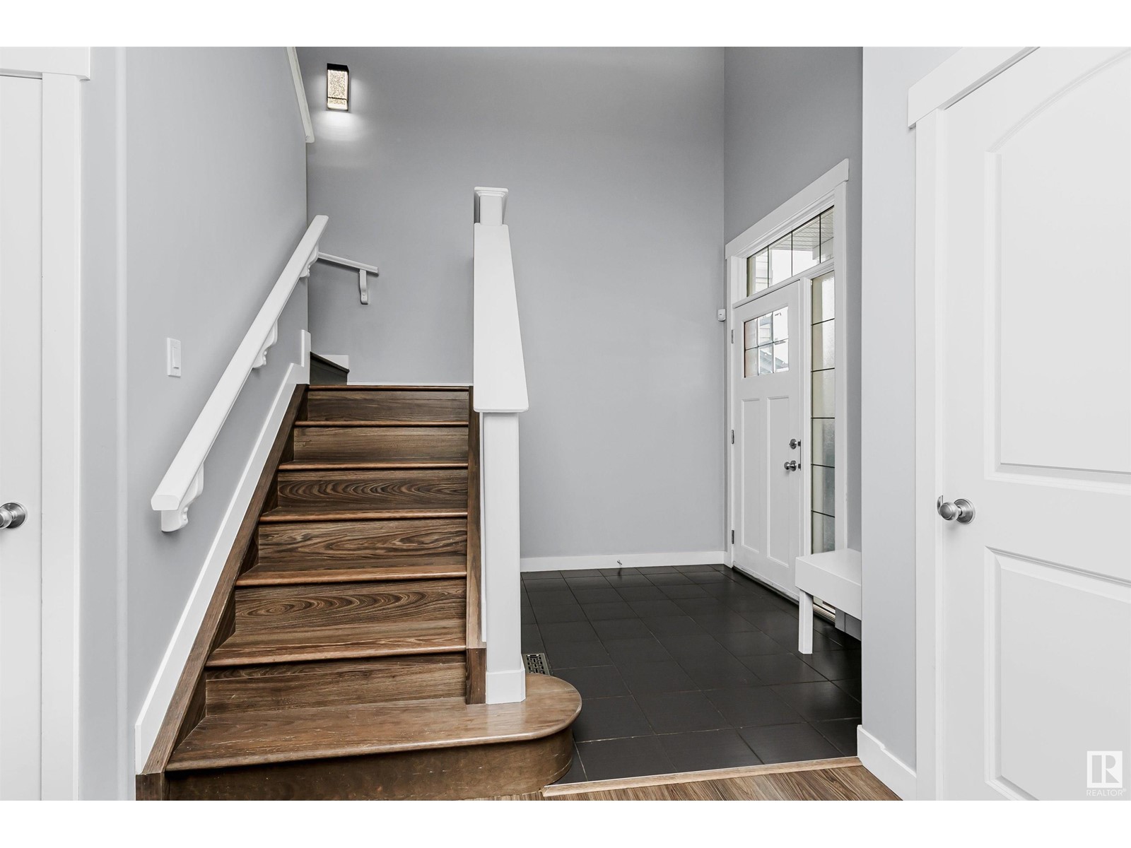 Property at 1515 CHAPMAN WY SW image 4