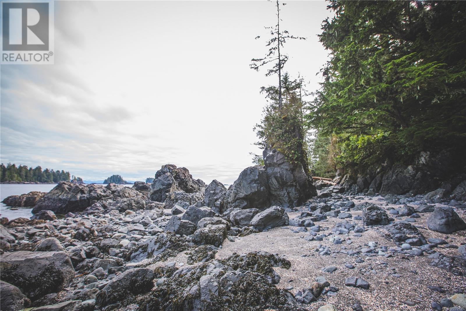 0 Francis Island, Ucluelet, British Columbia  V0R 3A0 - Photo 11 - 955496