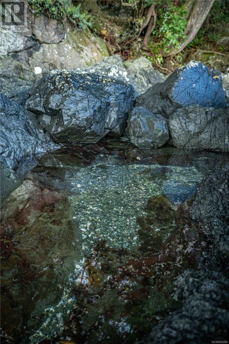 0 Francis Island, Ucluelet, British Columbia  V0R 3A0 - Photo 31 - 955496