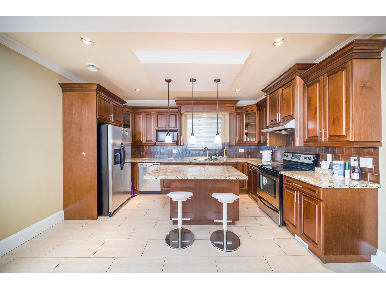 Property at 8873 112 STREET image 2