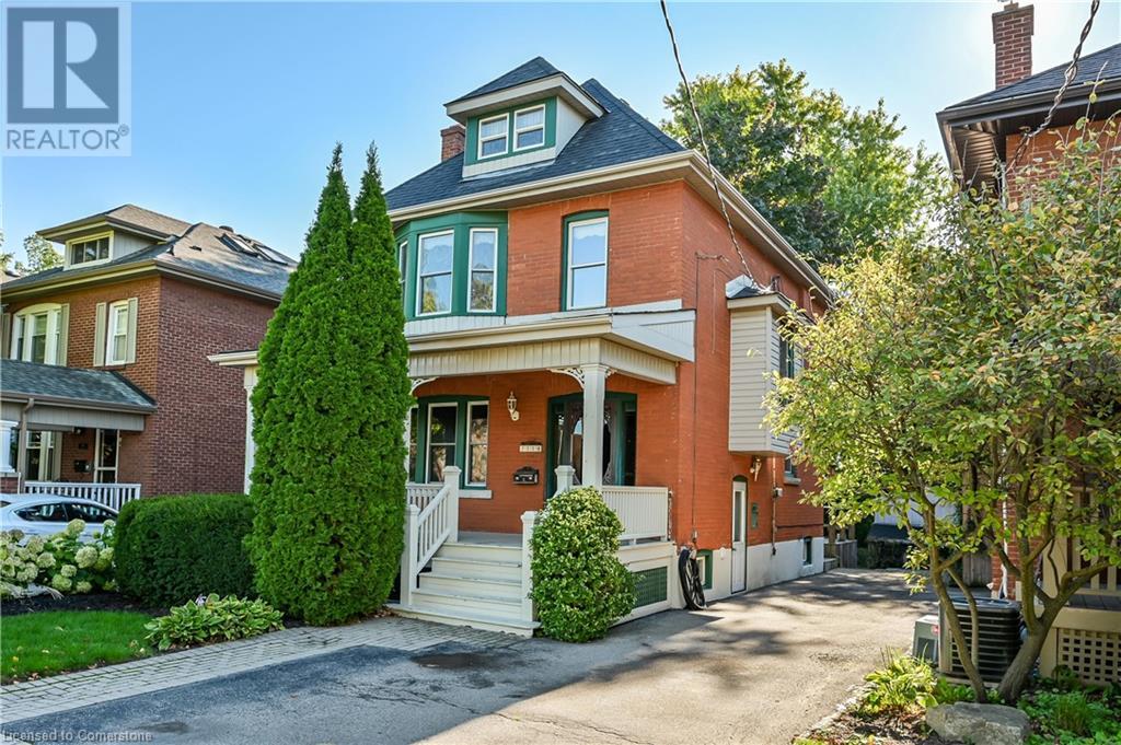 Property at 2114 CAROLINE Street image 3